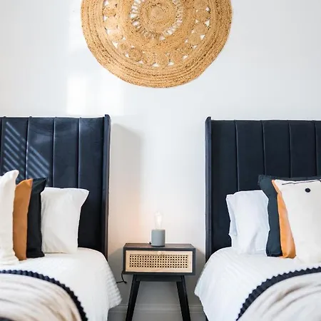 Kandaka-peaceful House Leeds (West Yorkshire)